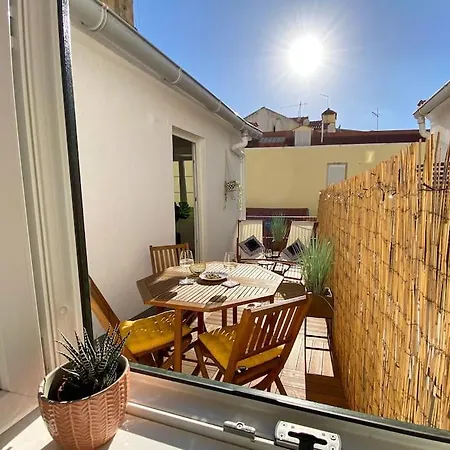 Daire Baixa And Alfama At Your Doorstep, Terrace Aircon *