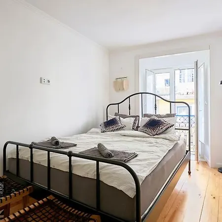 Baixa And Alfama At Your Doorstep, Terrace Aircon Daire *